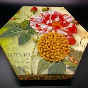 Vintage Monet Brooch/Pin Gold Tone, Round, Signed